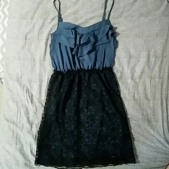 Dark Blue & Lace Dress - Picture 2 of 4